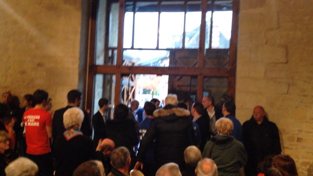 Ambiance lors du meeting de Bruno Le Maire à Ouistreham