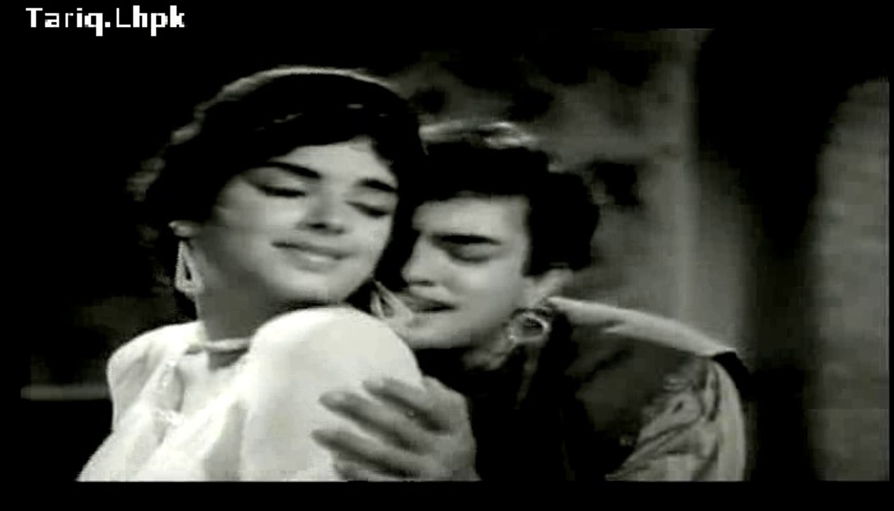 Jin ki tasveer nigahon mein liye phirta hoon=1966