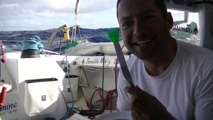 romain SS sa cuillère 