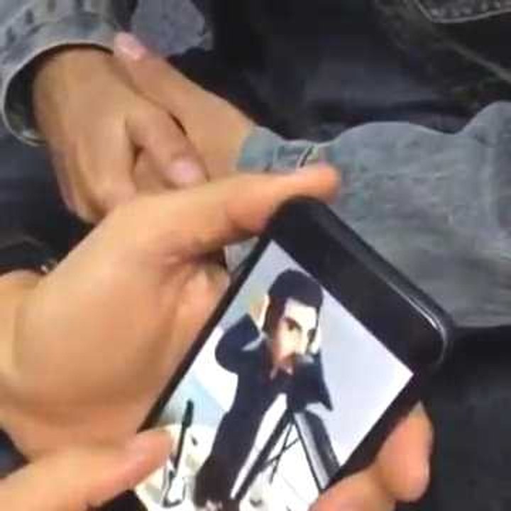 Christian Meier muestra en Radio Oxgeno el regalo de nuestro club de fans