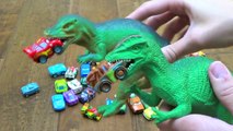 Dinosaurs Attack Disney Cars and Car-Nap Sally, Lightning McQueen Fights Dinosaurs Micro Drifters