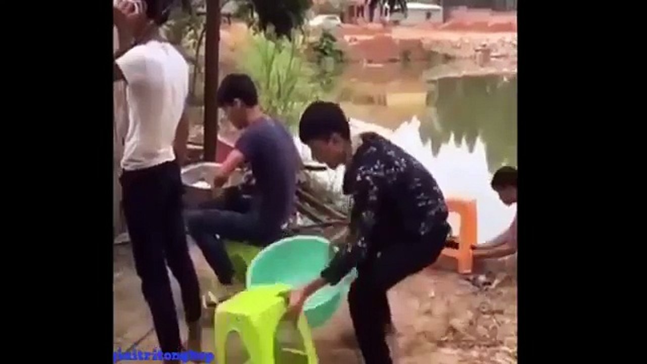 Try not to laugh challenge - Funny pranks -Funny Videos 2016