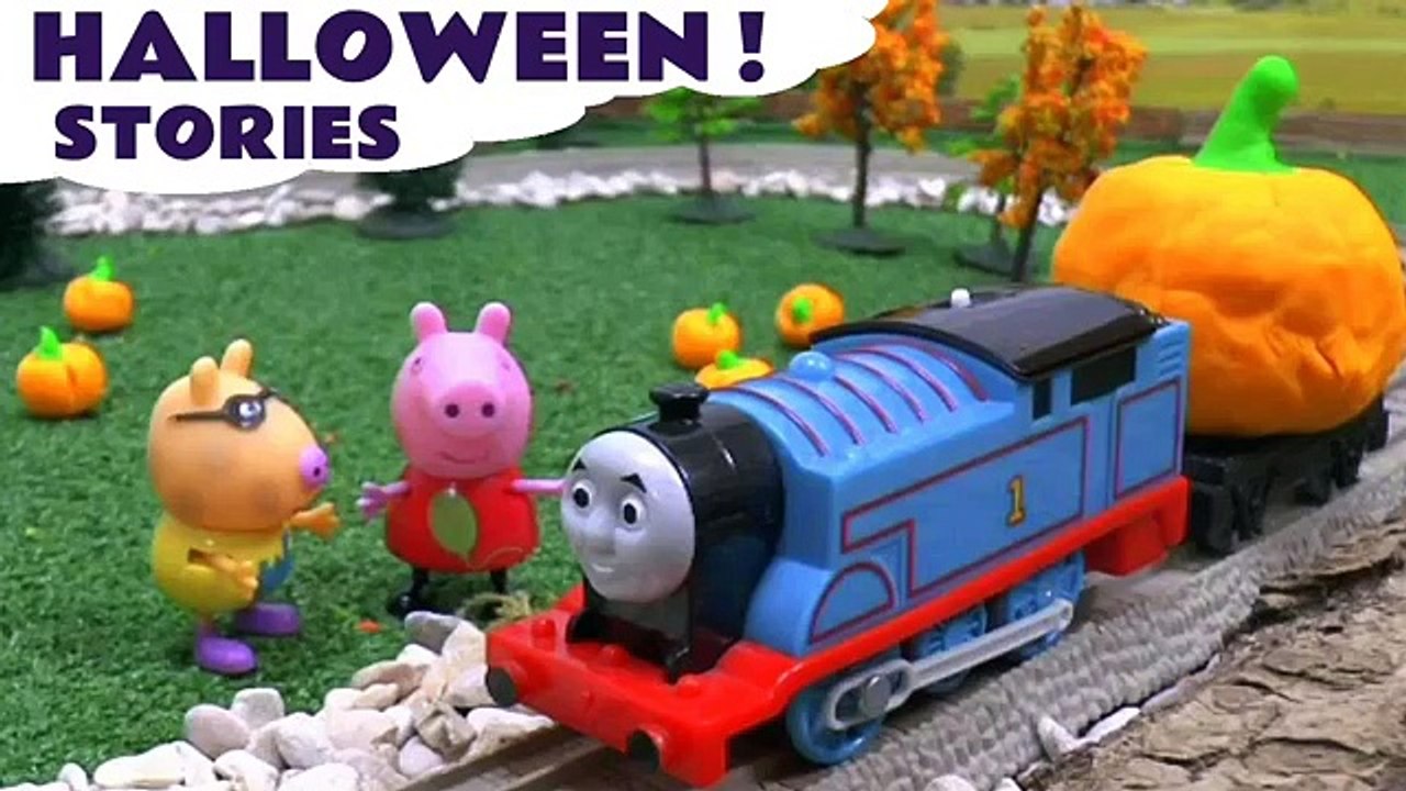 Peppa Pig and Thomas & Friends Play Doh Halloween Stories | Juguetes de Pepa y Thomas Y Sus Amigos