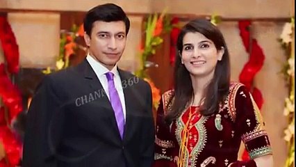 Aijaz Aslam With Wife and Daughter (Pictures You Haven't See Before)