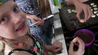 Cute Mini Cookies _ Baking Cookies in the Girl Scout Cookie Oven-part3