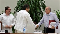 Colombian government and FARC strike revised peace deal