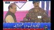 PM Sharif is giving to souvenir to COAS Gen Raheel Sharif - VIDEO