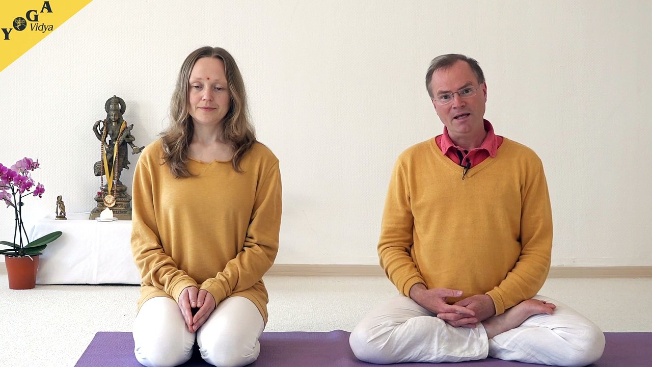 8B Energie-Entspannung im Liegen - Yoga Vidya Tiefenentspannungskurses für Anfänger