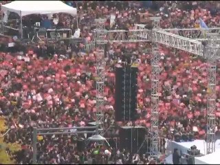 দ. কোরিয়ায় প্রেসিডেন্টের পদত্যাগ দাবিতে বিশাল সমাবেশ