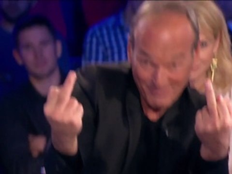 Quand Laurent Baffie fait un gros doigt à Vincent Bolloré dans On n'est pas couché