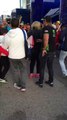 Moto Gp Valencia: Valentino Rossi shock contro una fan