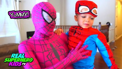 SPIDERMAN VOMIT RAINBOW COLORED BALLS w/ PREGNANT PINK SPIDERGIRL and FROZEN ELSA vs Joker Superhero