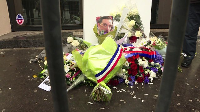 Attentats de Paris : hommage au Bataclan