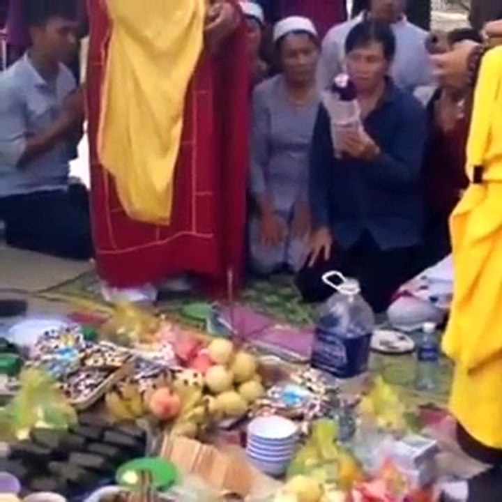 Lễ Cầu Siêu Nử Tình Nguyện Viên Đặng Thị Thu Hương P2