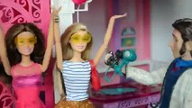 Barbie Leticia foge do Fotógrafo para Spa de Relaxamento!!! Em Portugues Parte 33 Tototoykids