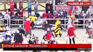 Ortaçağ Savaşçıları Meydana Çıktı