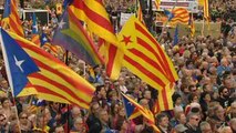 Miles de personas se manifiestan en Barcelona en apoyo a los cargos soberanistas
