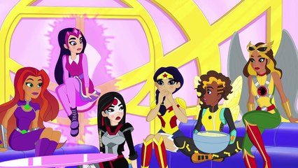 Download Video: Falla in i Super Hero High | Webbisod 106 | DC Super Hero Girls