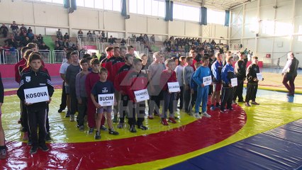 Tefejuz organizoi turneun e pestë tradicional në mundje