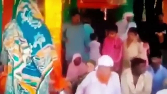 jahil logo k jahil kam khud dekhen - peer exposed - Must watch