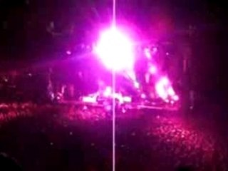 BJORK Nimes 23 08 2007 hyperballad  pluto