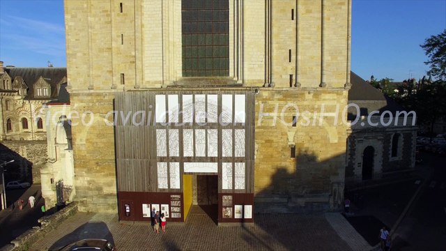 CATHÉDRALE SAINT MAURICE DE ANGERS VUE PAR DRONE
