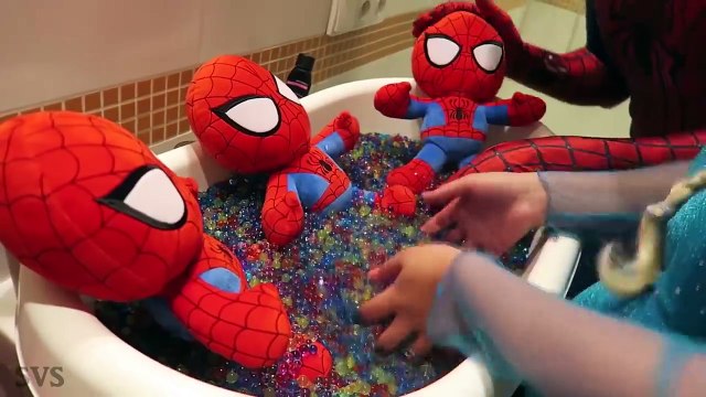 Pregnant FROZEN ELSA vs BAD BABY vs Spiderman In Real Life! w/ Twin Babies vs Joker - Superhero Fun