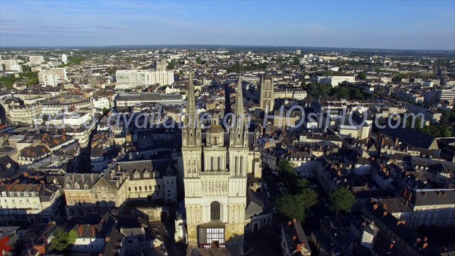 CATHÉDRALE SAINT MAURICE DE ANGERS VUE PAR DRONE (2)