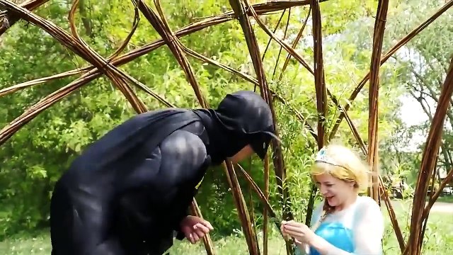 Frozen Elsa vs Spiderman Bubble Gum w/ Joker, Batman, Angel! Funny Superheros Real Life