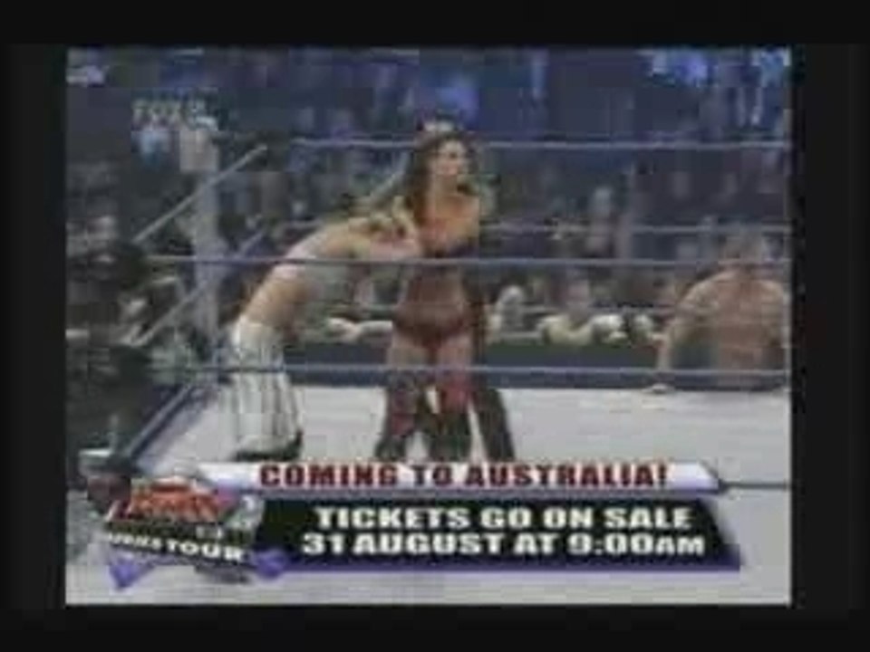 Michelle McCool vs Victoria