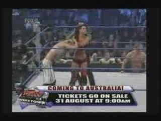 Michelle McCool vs Victoria