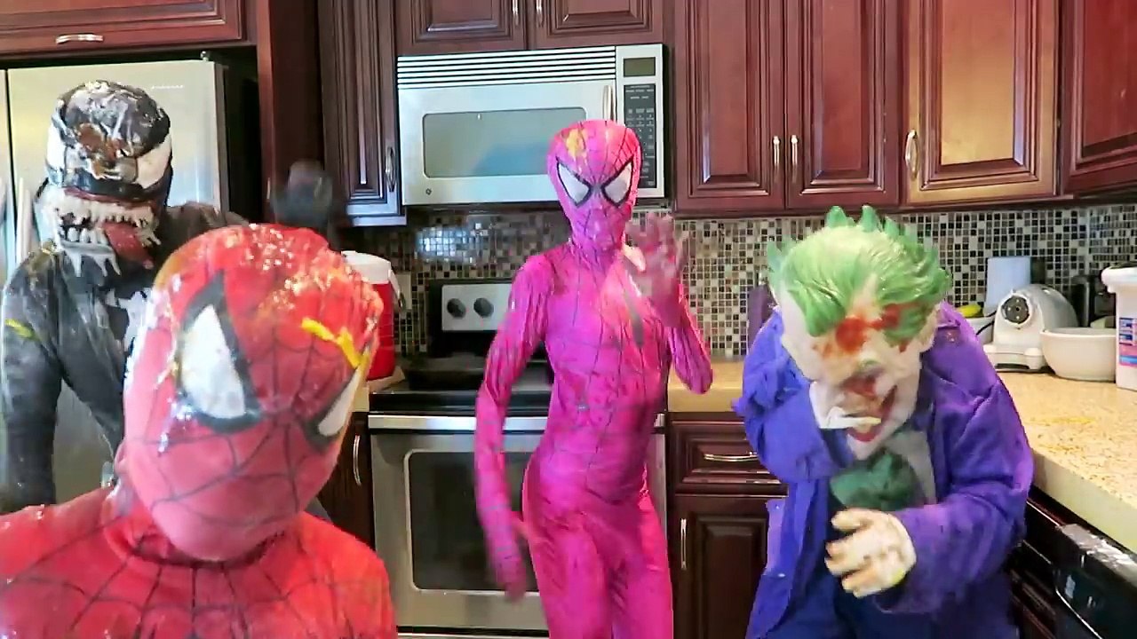 Spiderman vs Venom vs Joker vs Pink Spidergirl - Happy Meal Food Fight! - Funny Superheroes
