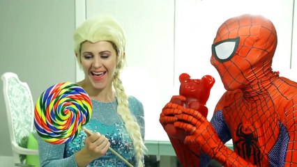 Elsas Face turns Green Maleficent poison apple vs Spiderman Captain America the flash Hulk Superman