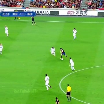 Cristiano Ronaldo to Leo Mess : Move, get out the way