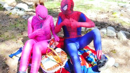 Jack Frost Frozen by Baby Frozen Elsa! w/ Spiderman,Pink Spidergirl,Joker Toilet Candy Colored Prank