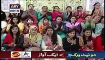 Arshad Khan Chaie Wala doing catwalk in live morning show very first time with 2 beautifull ladies