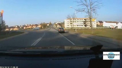 Ауди 100 вылетел на встречку на Порше