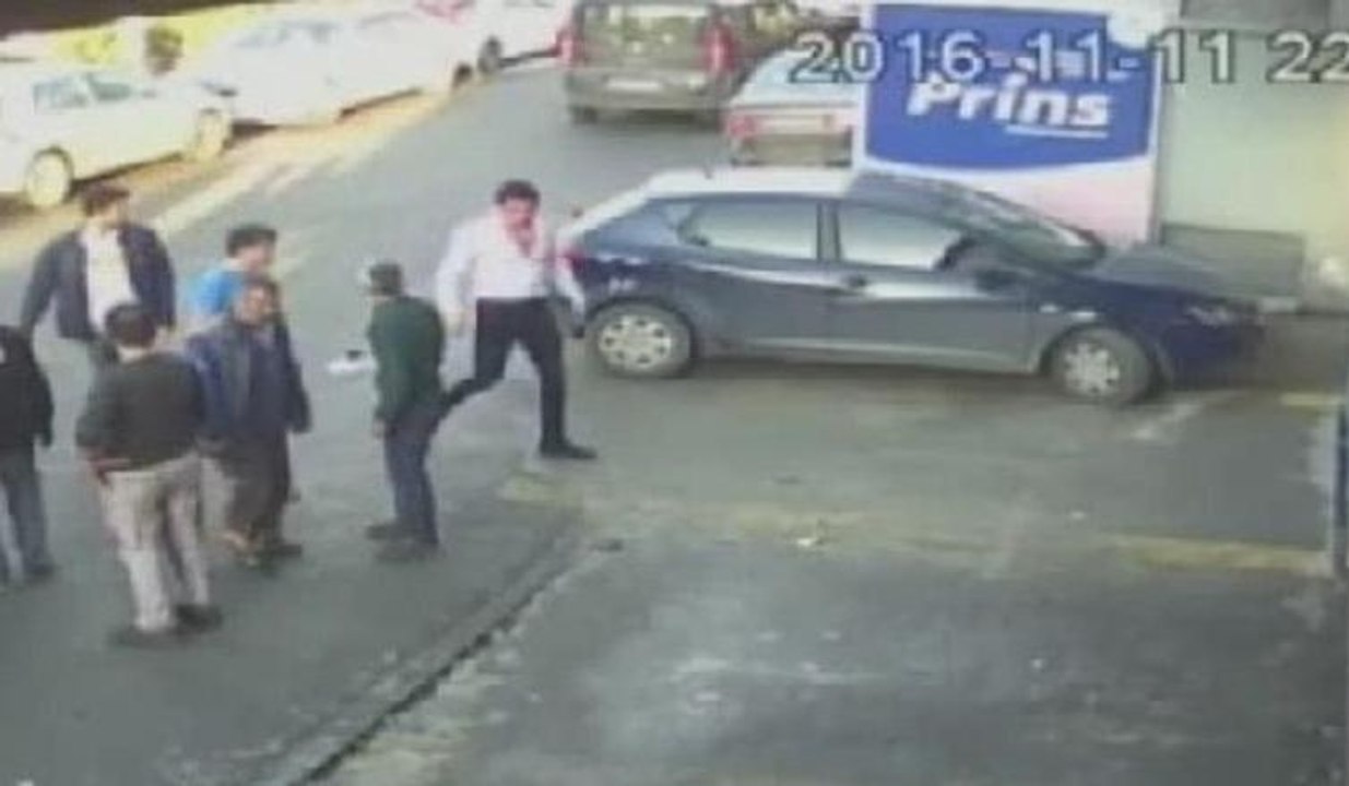 Üniversite öğrencisi 4 kişi tarafından feci şekilde dövüldü