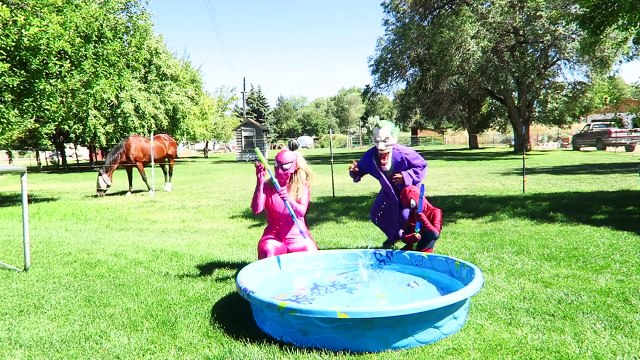 Frozen Elsa & Spider-man Eat Giant Marshmallow Prank vs Joker Deadpool Spidey Funny Superhero Movie