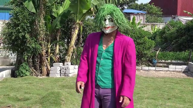 Frozen Elsa Disrobing Joker Satyr Spiderman vs catwomen Fun Superheroes movie