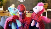 Pink Spidergirl Ghost vs Spiderman in Real Life! Superhero ft Frozen Elsa, Joker, Spider Doctor