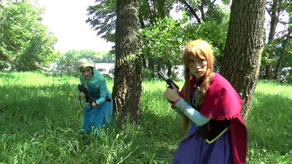 Spiderman vs Frozen Anna WAR ! Superheroes GUN Action in Real Life.