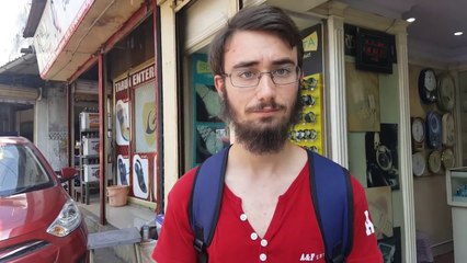 Foreigner upset on 500 & 1000 rupee notes ban.