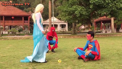 Spiderman & Frozen Elsa vs Joker! w Spidermonkey KingKong & PINK Elsa Frozen BECOMES MERMA