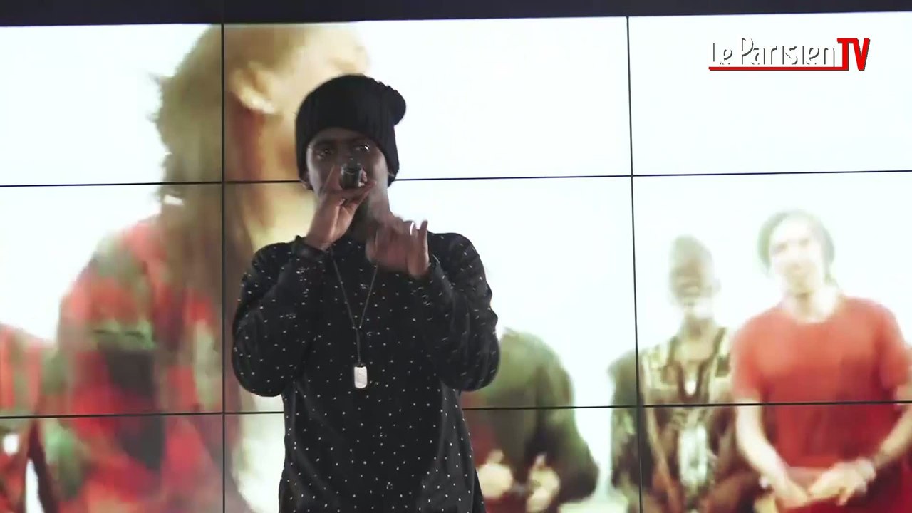 Black M chante « Je suis chez moi » en live au Parisien