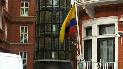 Julian Assange entendu pour la première fois par la justice à l'ambassade d'Equateur
