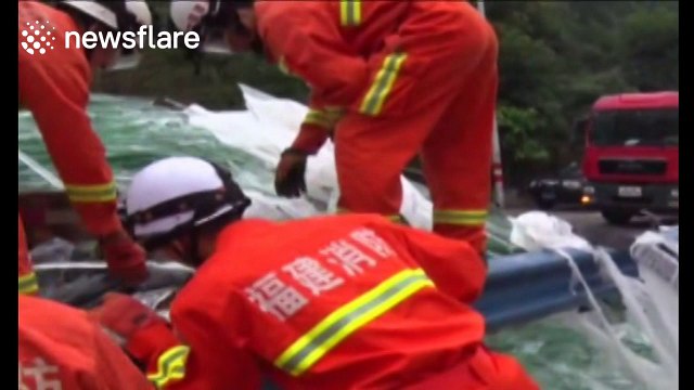 Lorry transporting 36 tonnes of glass involved in nasty accident