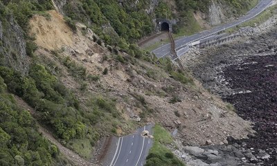 New Zealand Earthquake: Damage in Wellington after 7.8 magnitude tremor