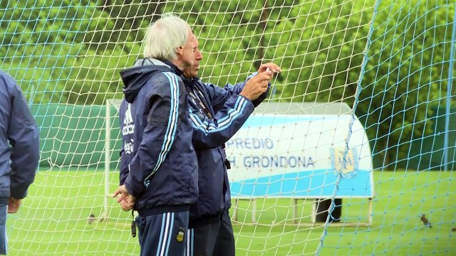 Argentina recibe a Colombia en duelo a todo o nada