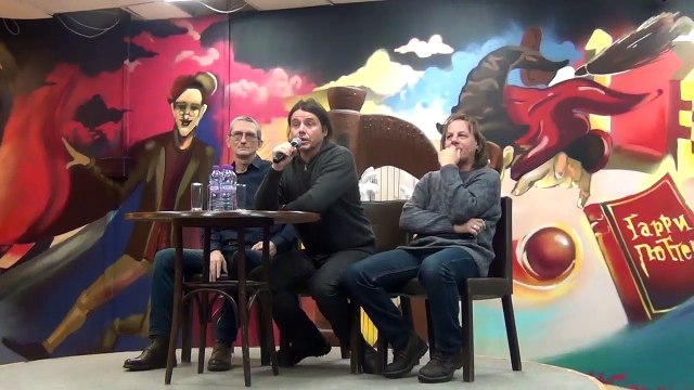 Музыкант Дмитрии Ревякин и коллектив «Калинов мост» в Доме Книги